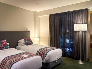 Phòng Phía Tây Hai Giường Đơn Có Bồn Tắm (West Twin Bath)