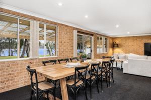 Luxury Lakefront Hideaway