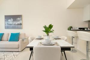 Gala Guests - Deluxe Marina View Apartments with Infinity Pool