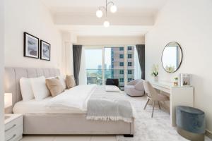 Gala Guests - Deluxe Marina View Apartments with Infinity Pool