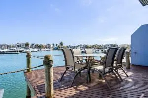 3-Bed Waterfront Family Home in Scenic Location - Patterson Lakes