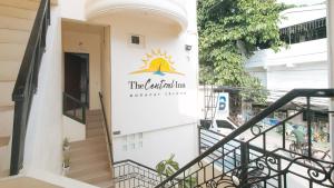 RedDoorz @ The Central Inn Boracay Island