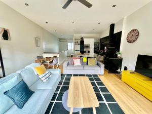 Ascot Vale - Lovely 2 bedroom townhouse close to everything!