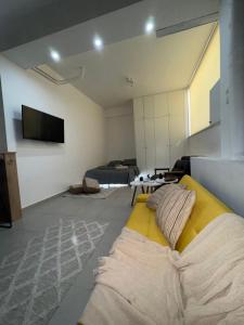 Quiet stylish studio