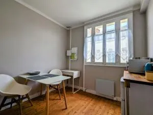 Maison charmante avec jardin près de Tours et Châteauroux - FR-1-591-594 - 洛什