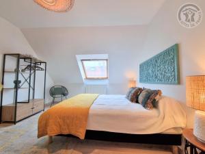 Appartements Appartement mansarde renove a Rambouillet, 2 chambres, tout inclus, proche chateau et gare. - FR-1-527-47 : photos des chambres