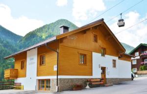 Ferienwohnung In Tiroler Stil - 4-star hotels in Kappl