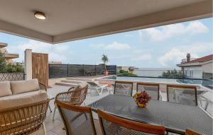 Awesome Home In Veliko Brdo With Wifi