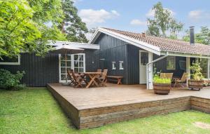 4 Bedroom Gorgeous Home In Hornbæk