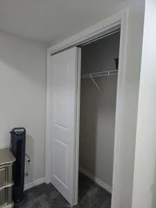 Dee's cozy room- shared suite - Cremona