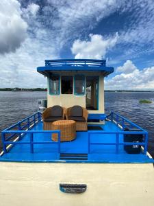 Shankara Orangutan Kelotok Cabin Houseboat