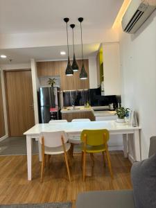 Căn hộ dịch vụ Republic Plaza,tân bình, miễn phí hồ bơi, phòng gym, đầy đủ tiện nghi, wifi tốc độ cao