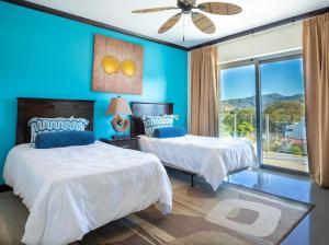 Beachfront Diamante del Sol 601S