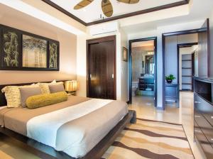 Beachfront Diamante del Sol 601S