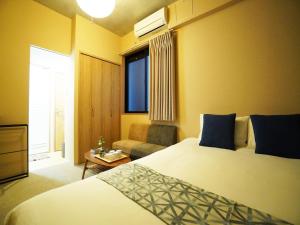 s Base shijo-omiya