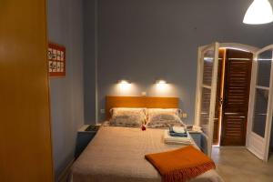 Bright studio near the beach with balcony #3