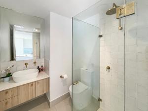 Beautifully Appointed - Sophisticated, Steps From the Sand