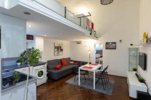 Red Fusion Apartment