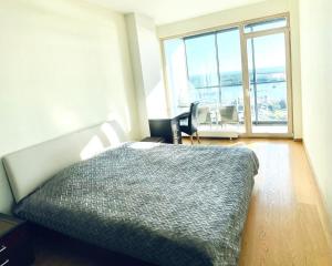 25-th Floor Sea View Apartment