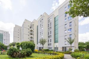 Wyjątkowy Apartament z 3 sypialniami i Balkonem by Noclegi Renters