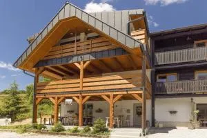 潘思鸥慕容酒店 - 特尔乔夫