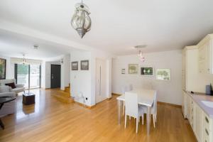 Luxury Holiday Home near the Sea