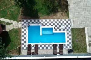 Villas by Expert RIVER - 别拉什尼察