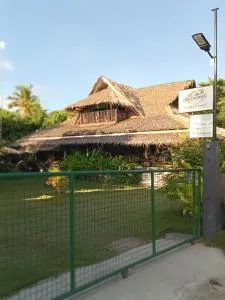 Weeroona Huts Homestay Pacifico - Buhing Calipay