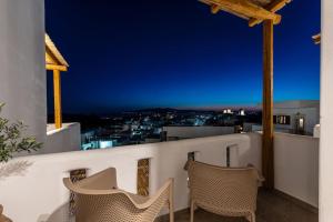 Penelope Apartments C