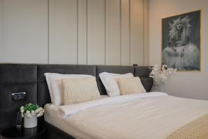 City view - Luxury Apartment A - Old City - Victoriei