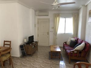 Torrevieja, La Torreta Ground Floor Apartment with Large Private Patio Garden