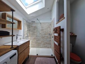 Maisons de vacances Maison au calme et avec le charme de la pierre, gite 