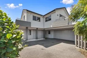 Endless Summer - Mount Maunganui Holiday Home - Matapihi
