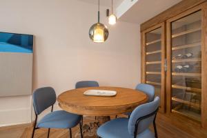 Cote Paradis - Appartements de Charme au centre-ville de Beaune : photos des chambres