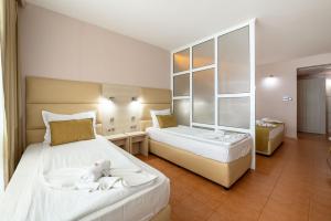Studio with Sea View and Balcony room in Aphrodite Beach Hotel