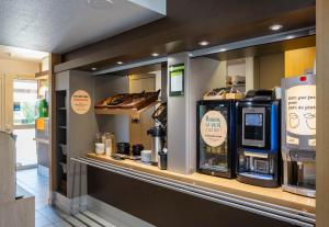 Hotels B&B HOTEL Avignon 1 : photos des chambres