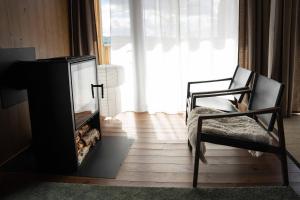 The Riverside Mountain Lodge - 110sqm clam luxury - including bed linens, towels,