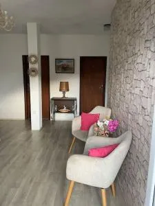 Idylle in der Natur mit Burgblick - Brežani