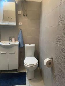 Idylle in der Natur mit Burgblick