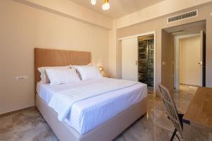 Southern Light Tsoutsouros