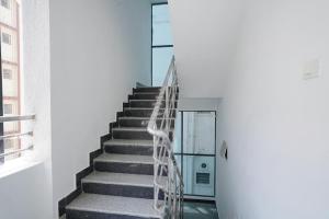 FabHotel Serenity - Nr AIG Hospital, Gachibowli