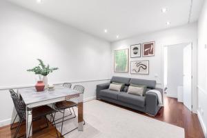 Two-Bedroom Apartment room in Paseo de Gracia Bas Apartments Barcelona