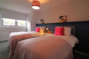 Signature - Martin House