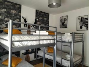 Maisons de vacances Le Bois de Luche : photos des chambres