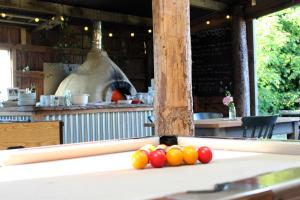 Granary Cottage with hot tub on organic farmland