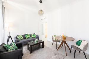 The 2nd in the 14 Alvarez Street