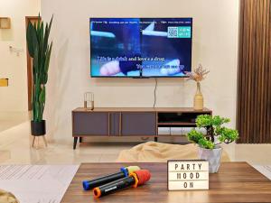 20-24Paxx Near Sunway Lst World wPool Tab Karaok