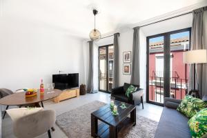 2nd in the 14 Alvarez Street