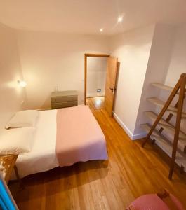 Appartements Superbe T3 gare Bois-Colombes : photos des chambres