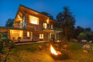 StayVista at The Woods with Indoor Fireplace & BBQ